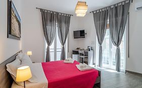Cavour Rooms